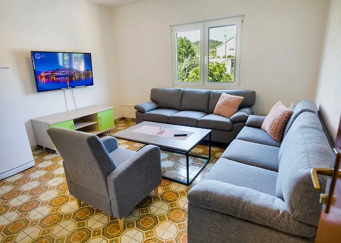 וילה Ivanka קורצולה